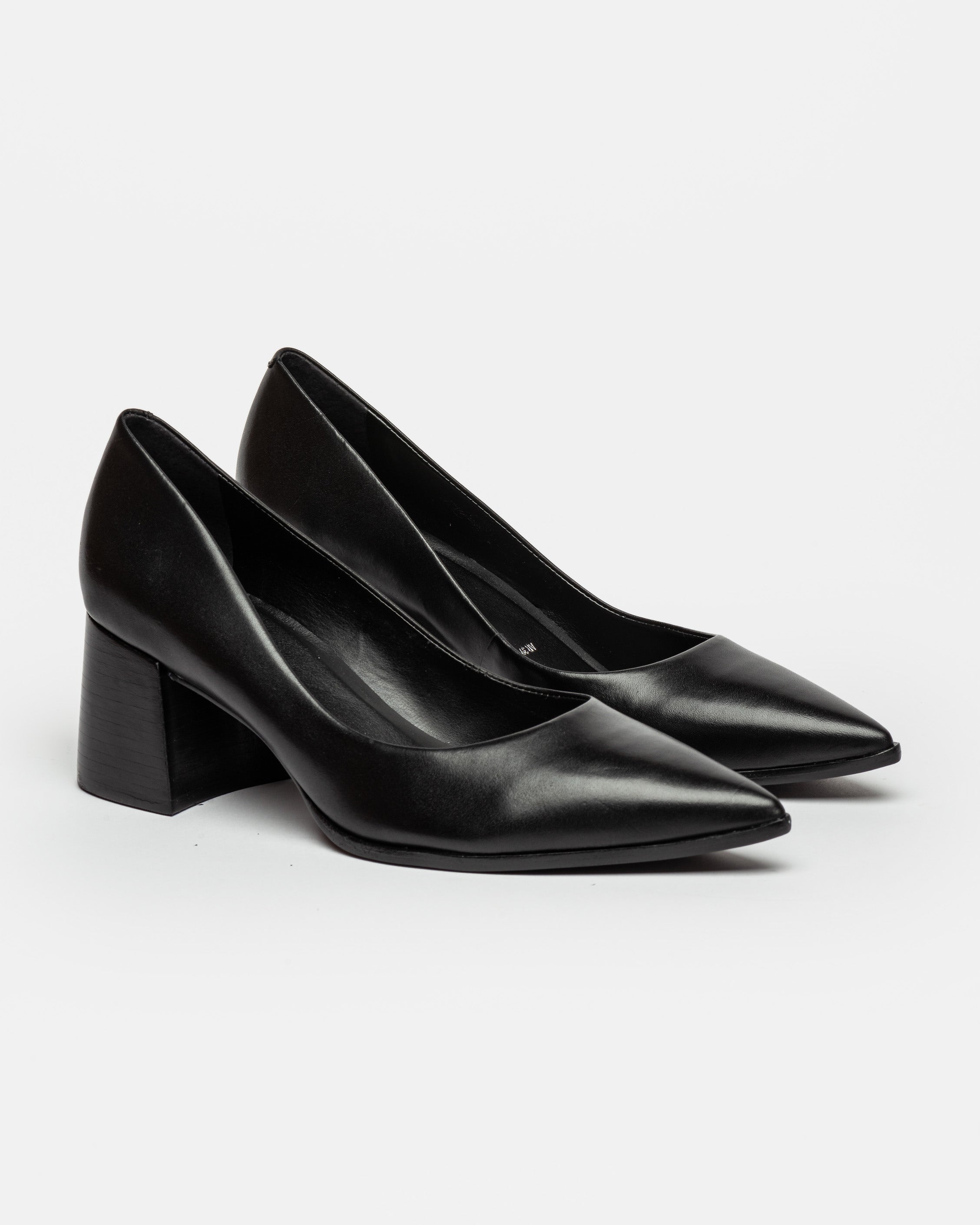 Stiletto Eva en cuero liso