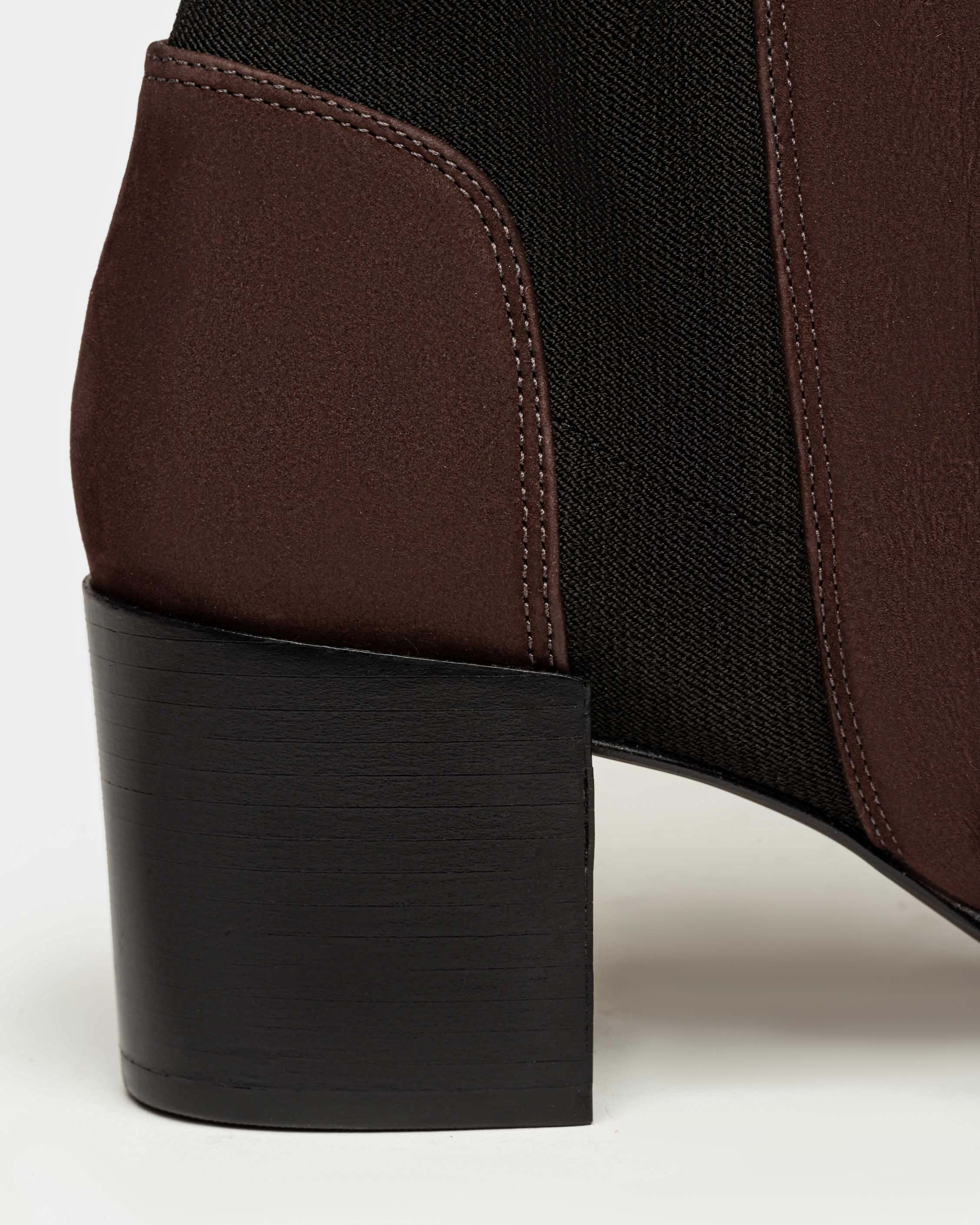 Bota caña baja June en cuero nobuk