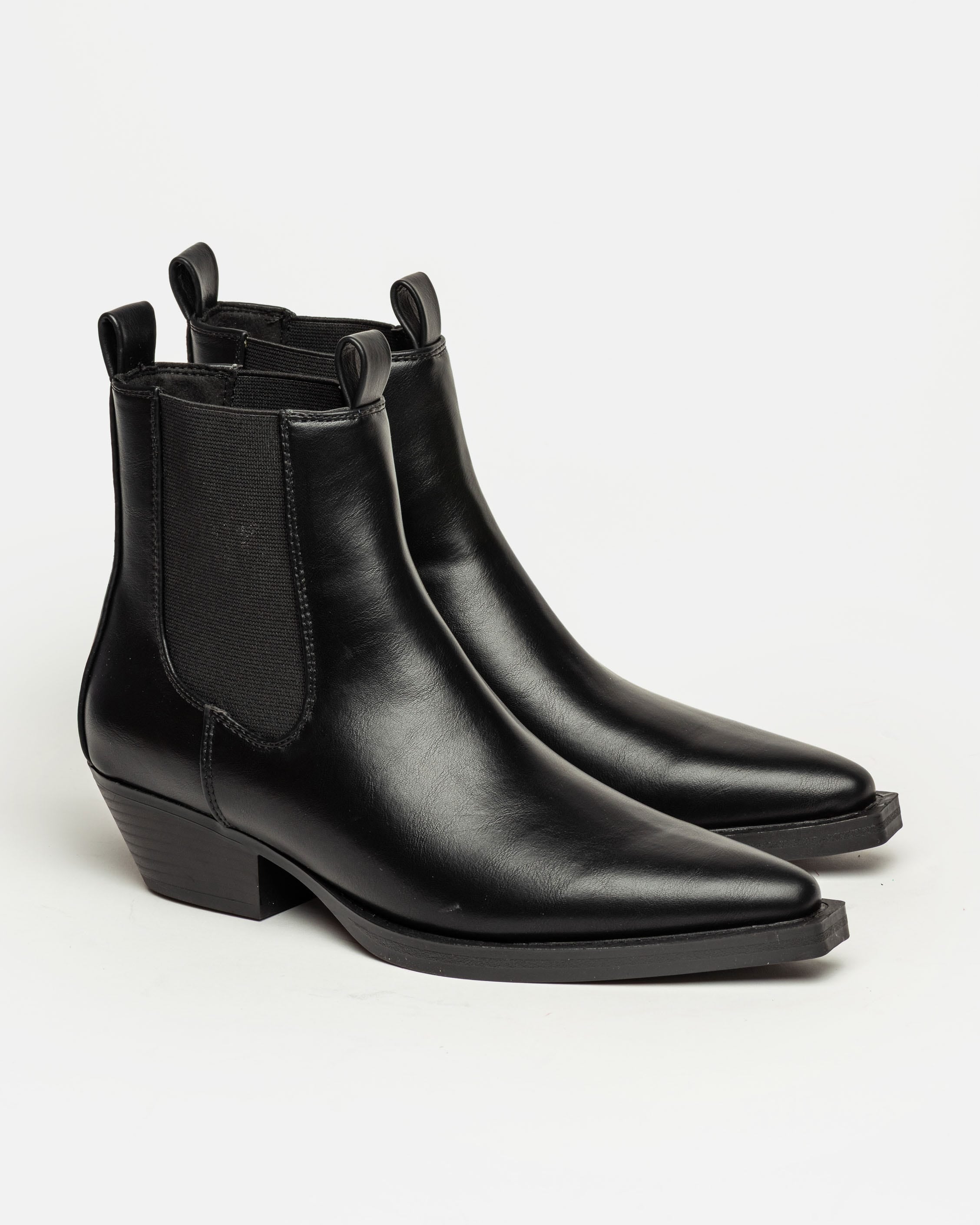 Bota caña baja Jolene en efecto cuero