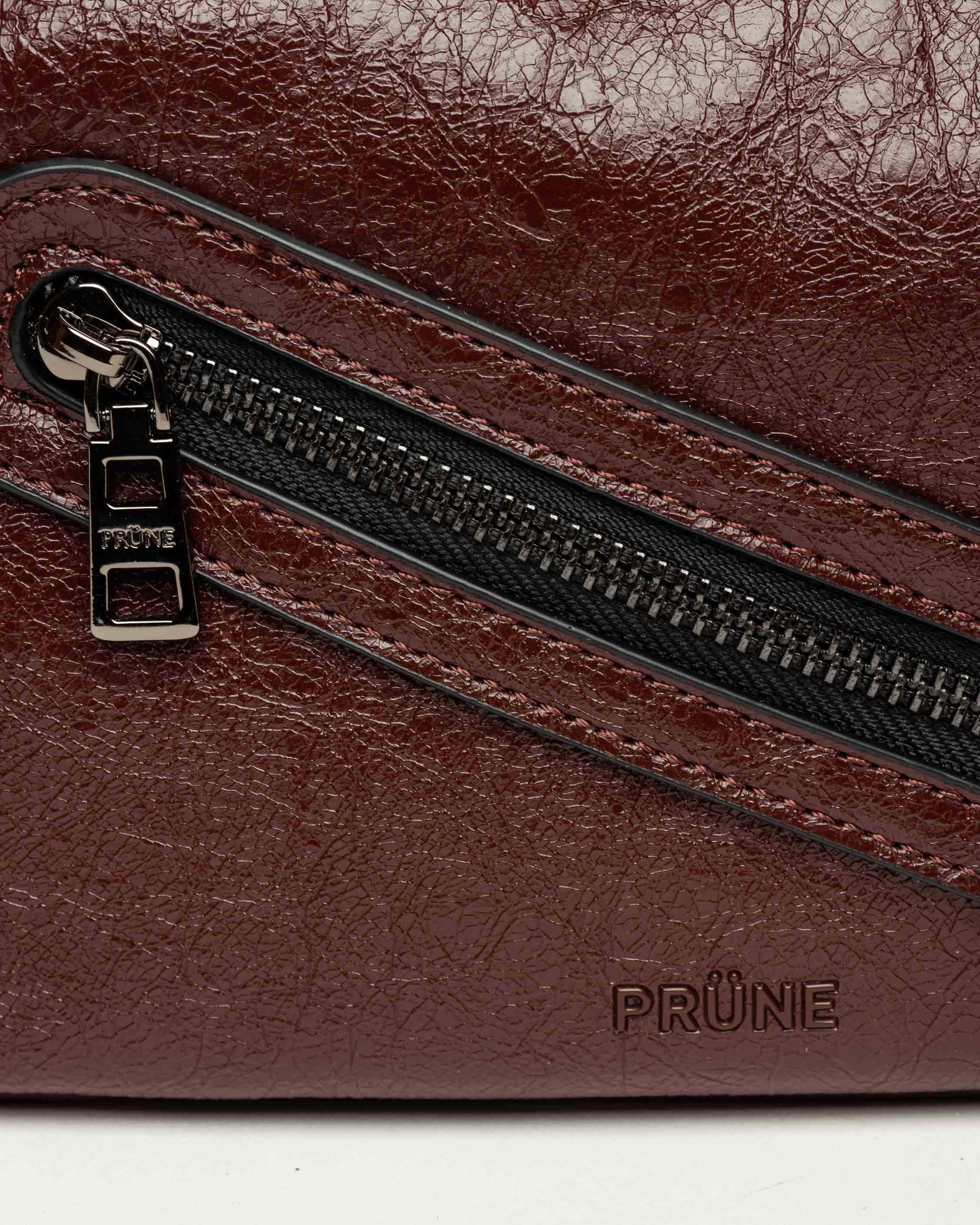 Cartera al hombro Kendall en efecto cuero arrugado