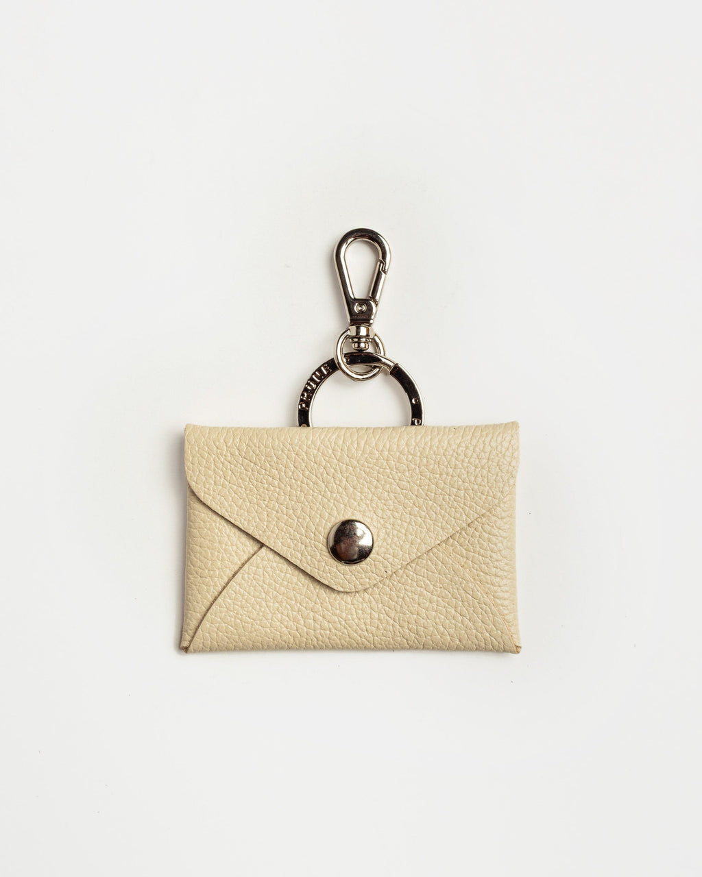 Llavero Charm Mila en cuero graneado