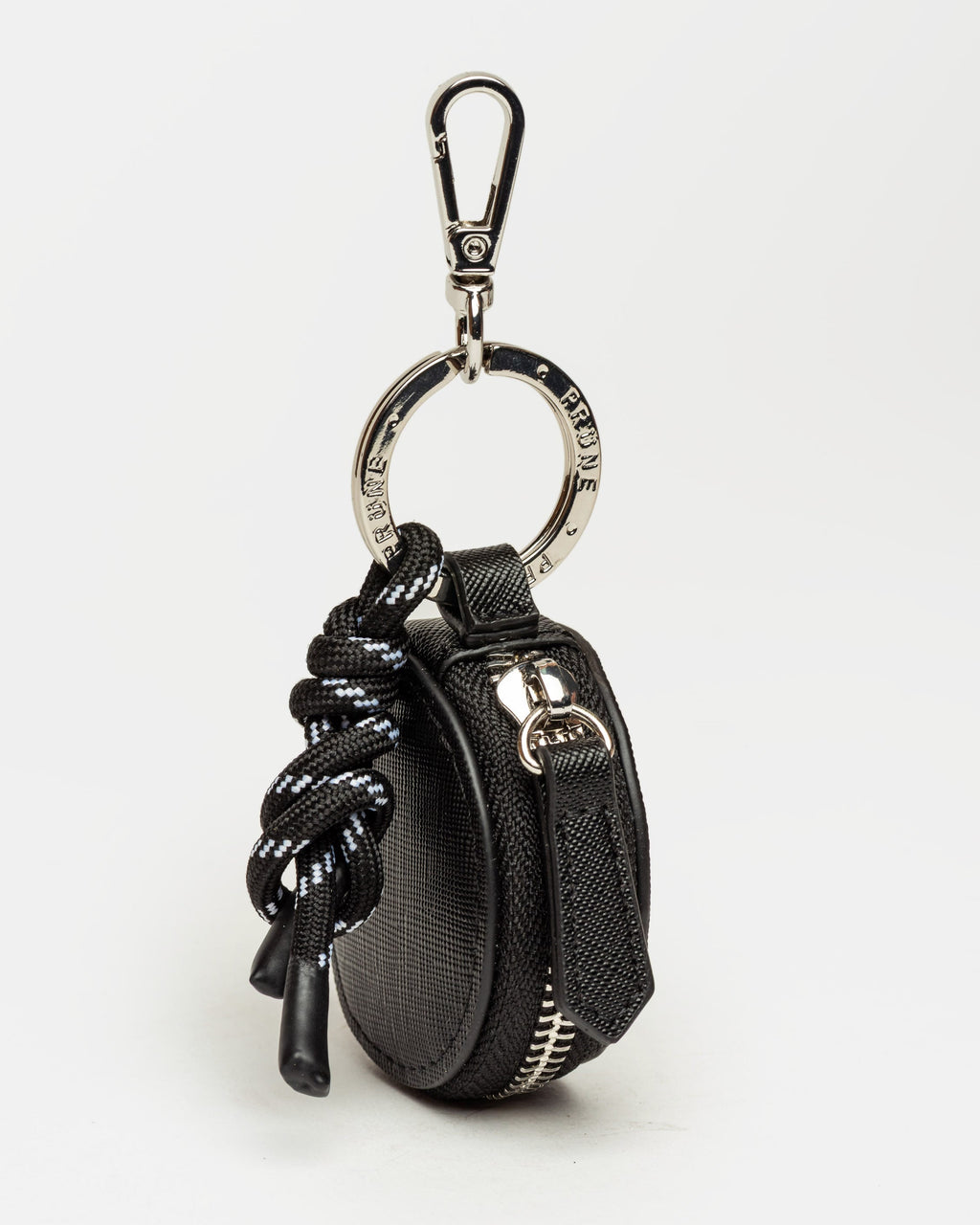 Llavero Charm Round en efecto cuero