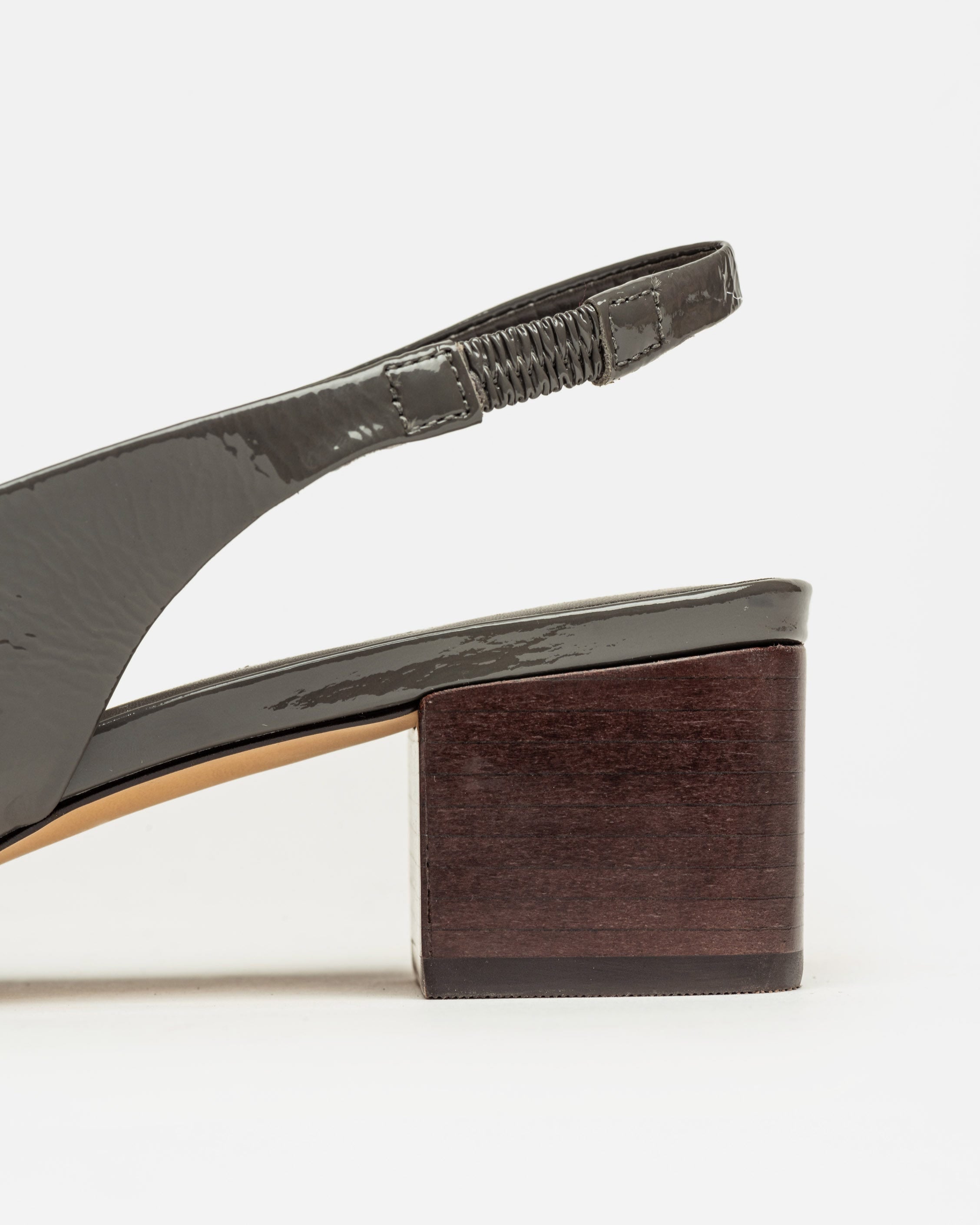 Stiletto Marga en cuero gloss