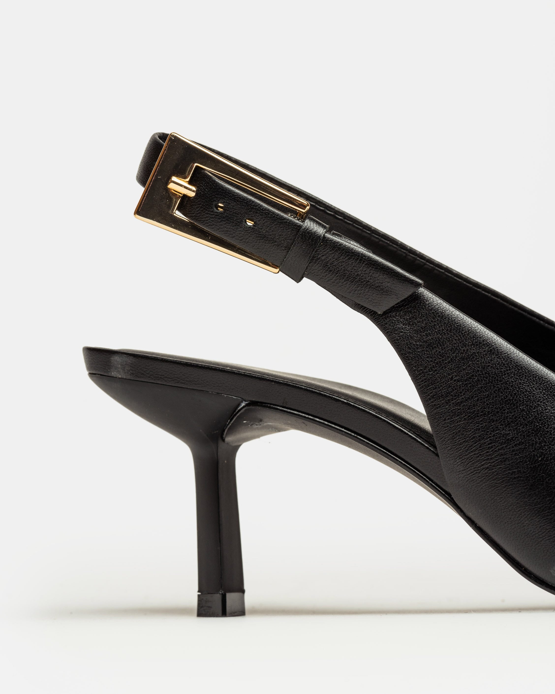 Stiletto Naomi en cuero liso